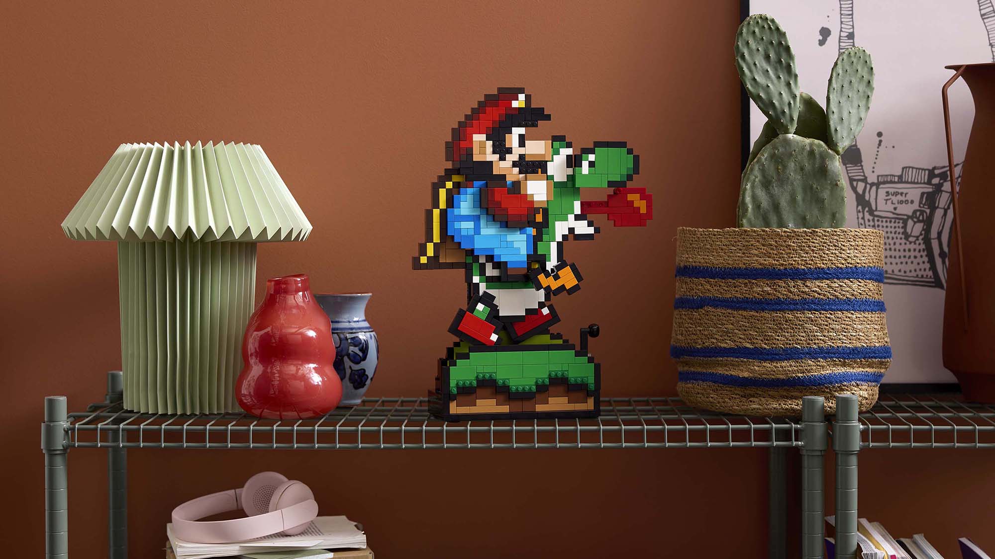 LEGO pops out a pixelated Mario & Yoshi set, and it's crank-powered! 8 LEGO pops out a pixelated Mario & Yoshi set, and it’s crank-powered!